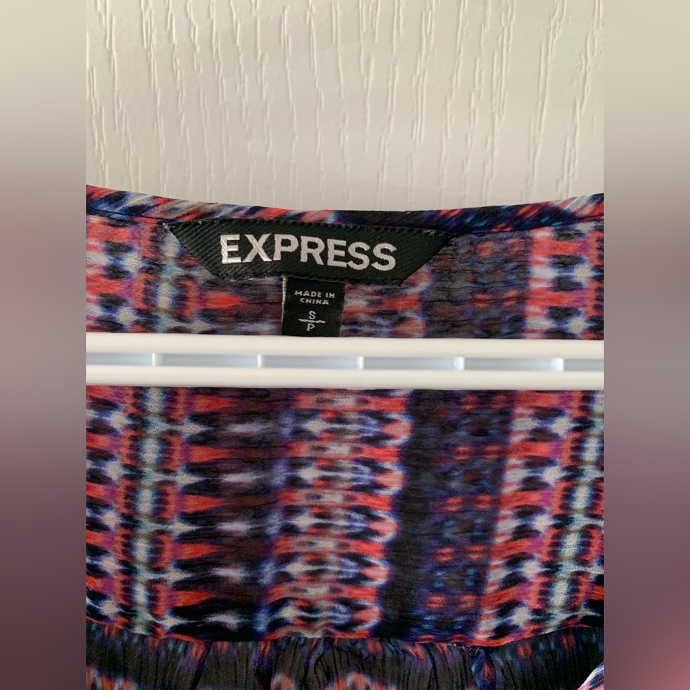 Express Sheer Top - Picture 3 of 3